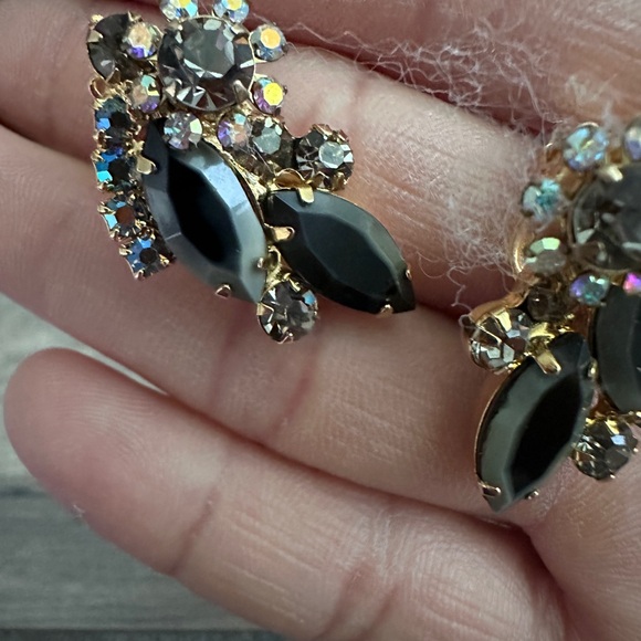 Vtg Juliana brooch and earrings set